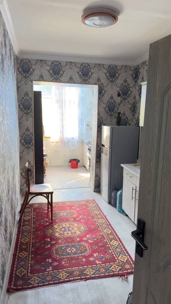 Продаётся-Сотилади:квартира-Ориентир Shashlik sity.2 этажка-1 этаж