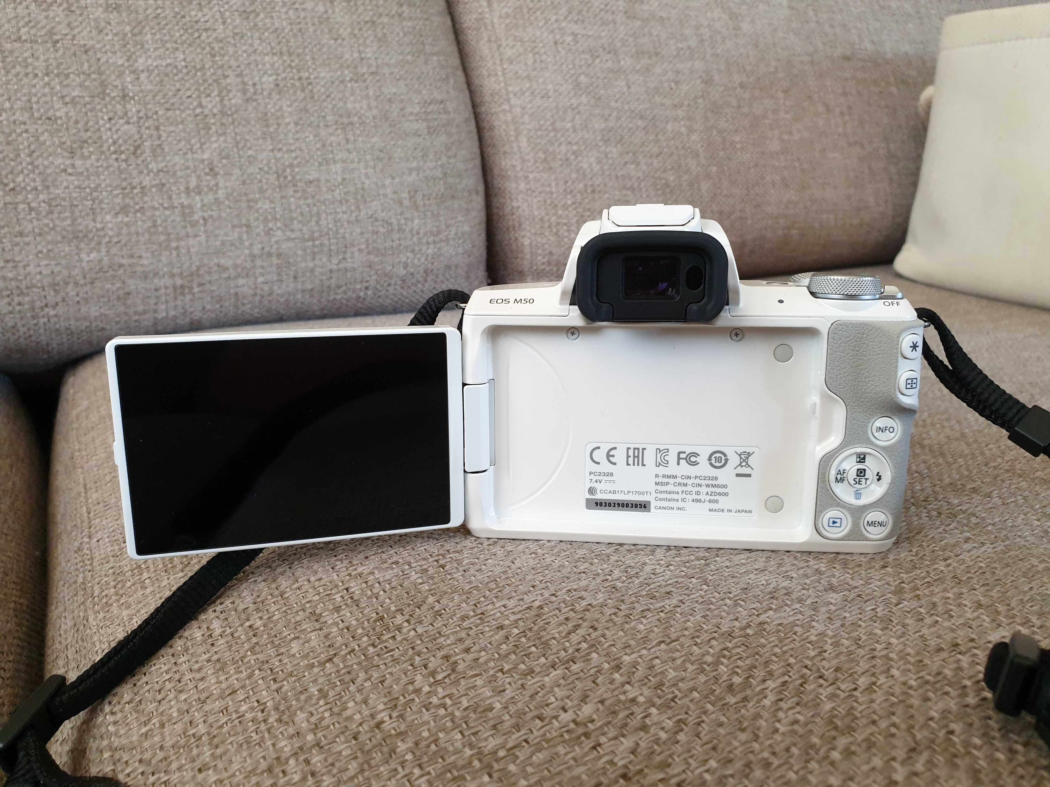 Canon EOS M50 White тяло + 2 Обектива: Canon EF-M 15-45mm и 55-200mm