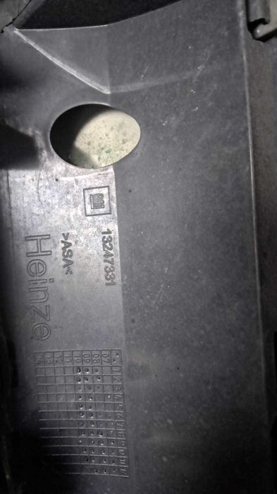 grila bara fata Opel Zafira B an 2010 cod 13247331/ 13247327