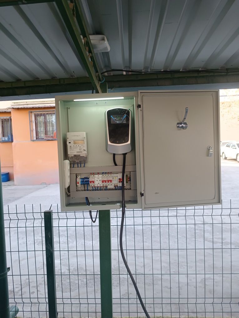 Установка зарядное устройство для Электромобилей