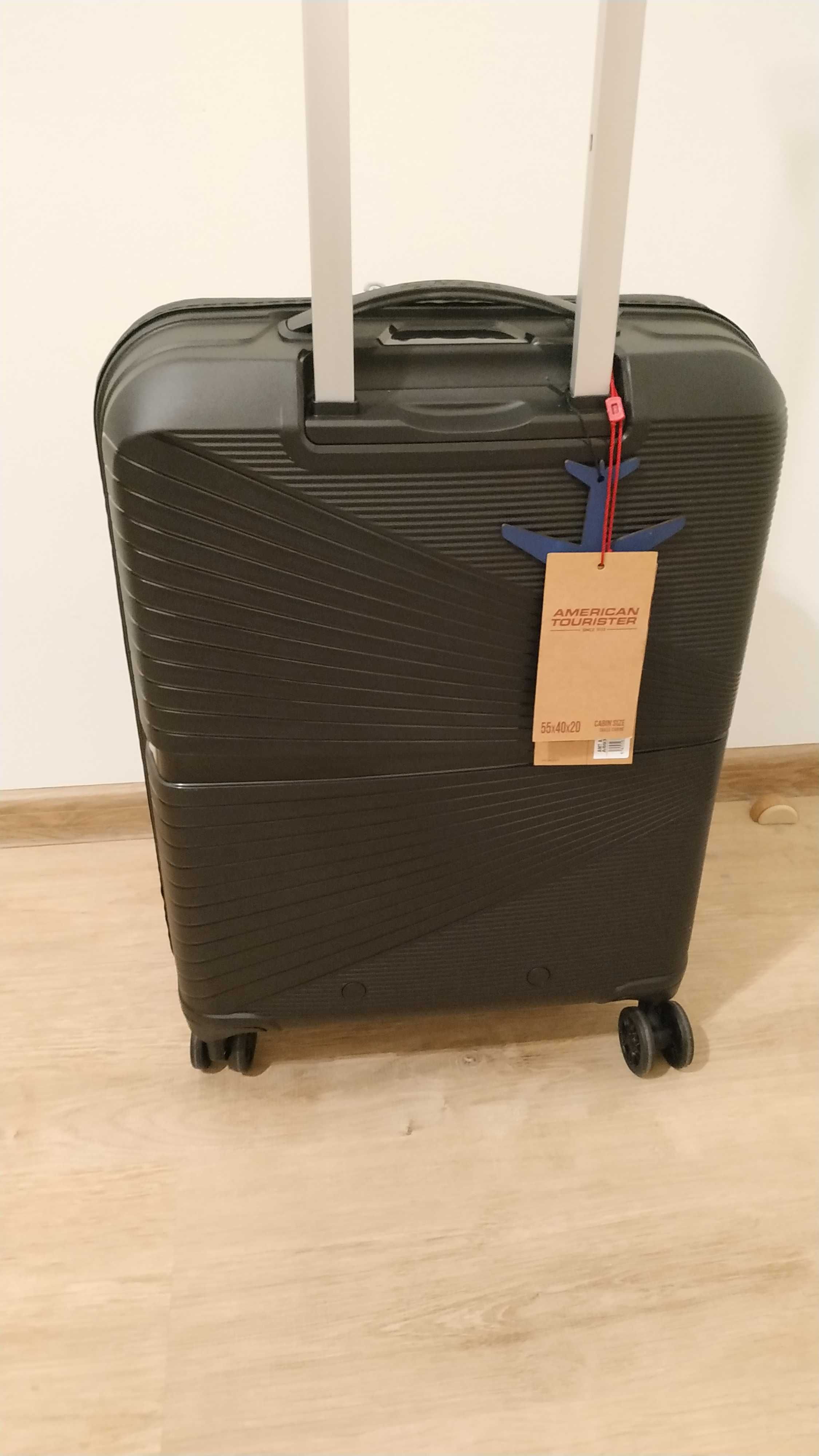 Куфар кабинен багаж American Tourister Airconic спинер