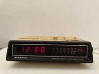 Radio cu ceas vintage SANYO RM 7500Z /FM+AM+Unde Lungi