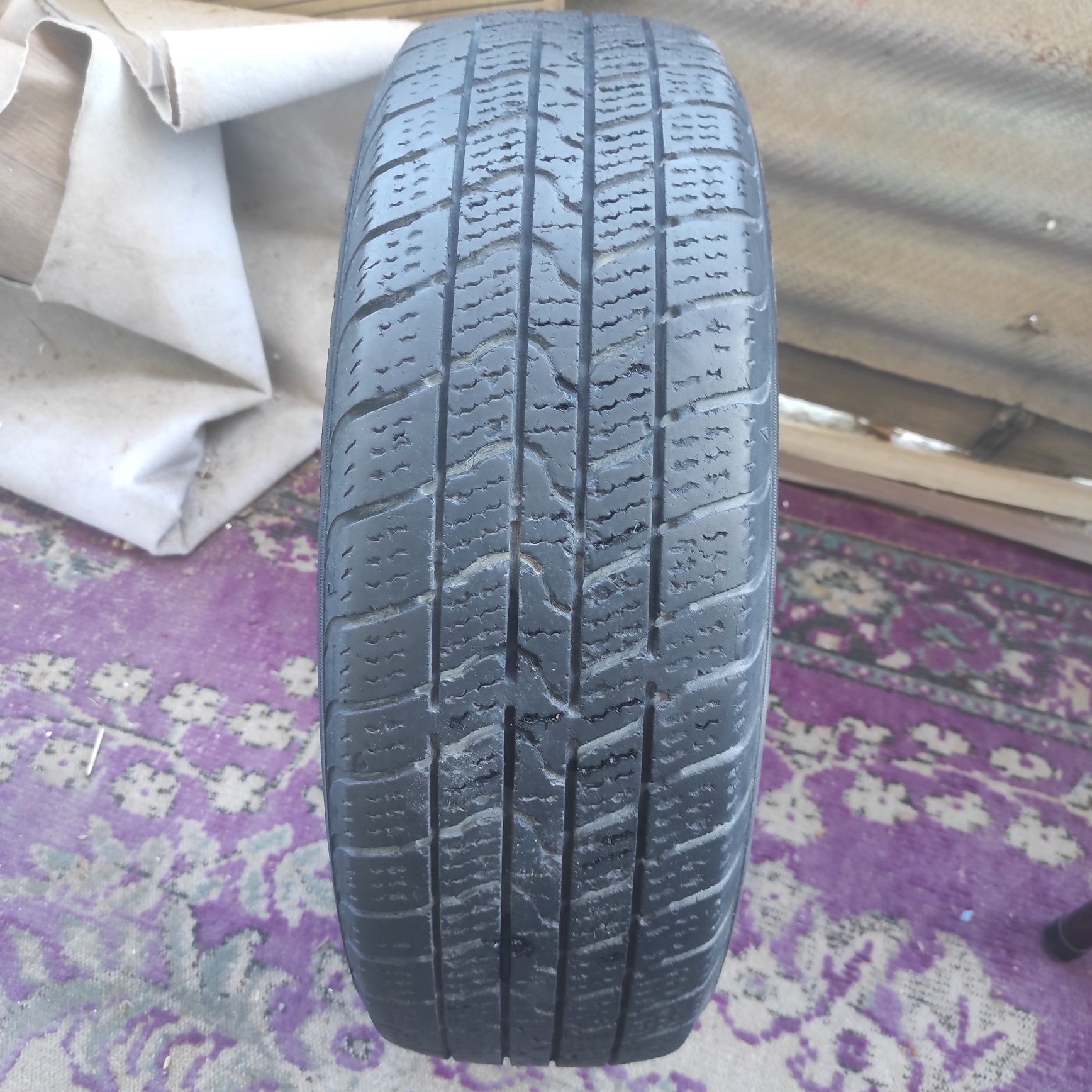 175/70/R13. 82T  Balon Matizga tushadi. Xolati yaxsh.