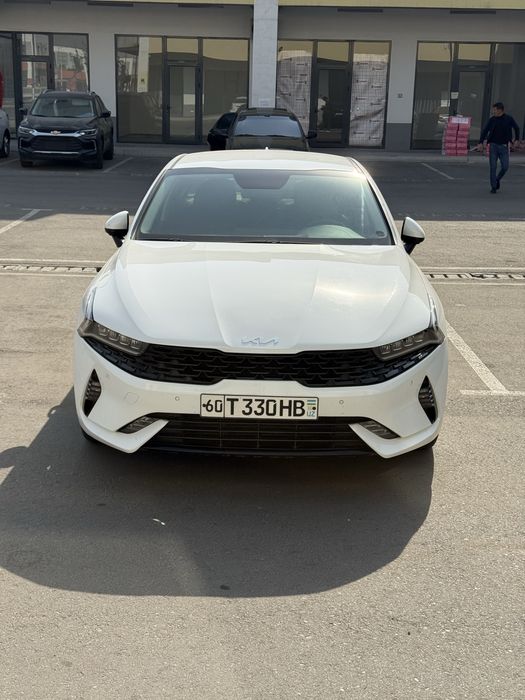 Kia k5  2 litr kapot petno krilo petno hollati zor propani bor