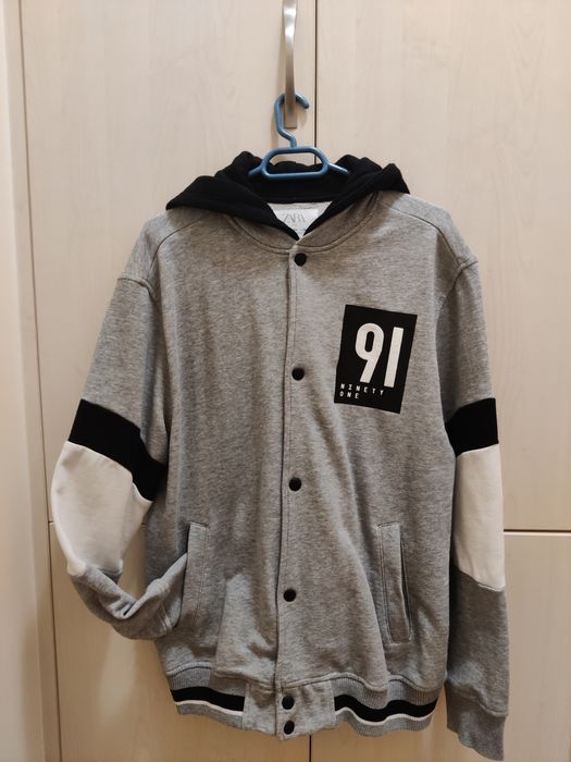 Суитшърт Zara и LCW