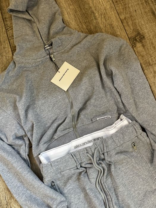 Дамски спортен комплект AW