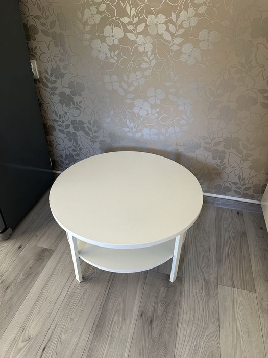 Măsuță de cafea alba