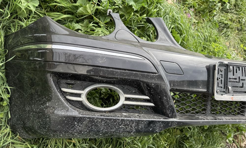 Предна броня с решетка за Mercedes W211 Evo