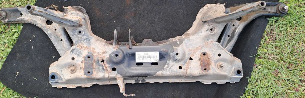 Преден мост с носачи от FORD FIESTA Форд Фиеста 1.2I 60 К.С 2009-2013Г