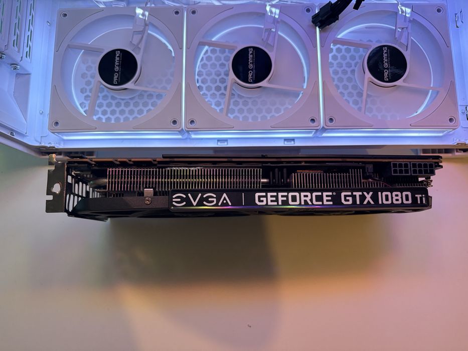 Placa video Nvidia GTX 1080Ti + Cablu HDMI + Display Port