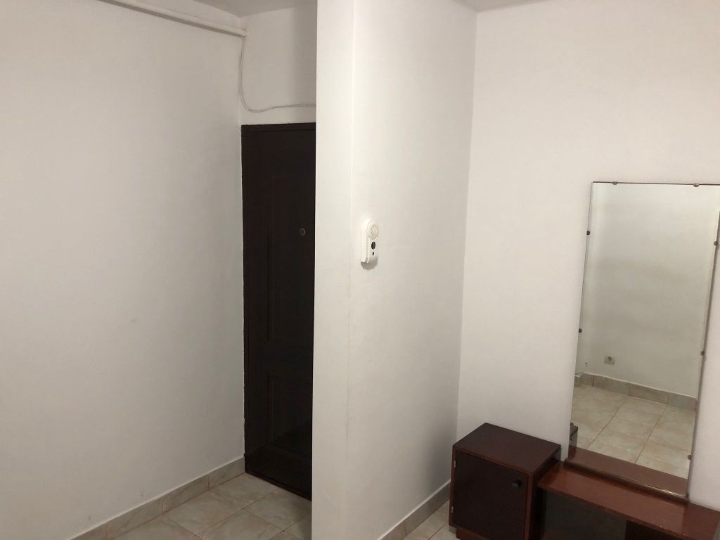 Persoana fizica . Vind apartament cu 2 camere!