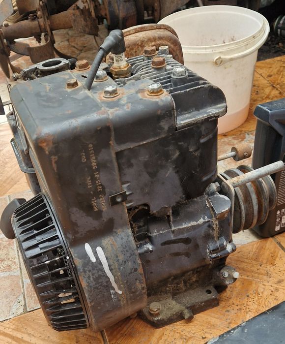 briggs & stratton двигател 5HP бригс