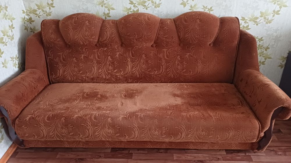 Продам диван в хорошем состоянии