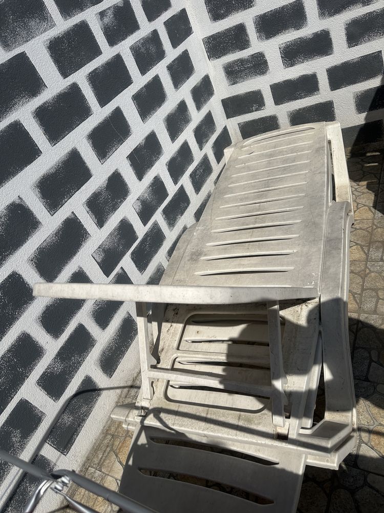 Vand 2 sezlonguri