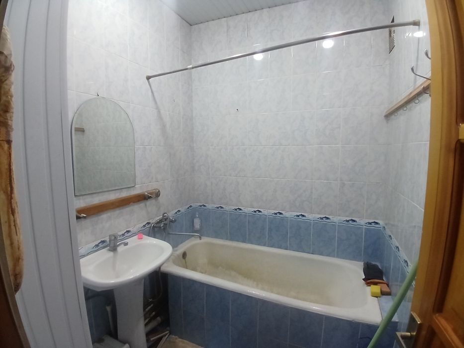 Kivartira bor 4 honali 1 honasiga yaxshi qizlarni olamiz maksim gorki