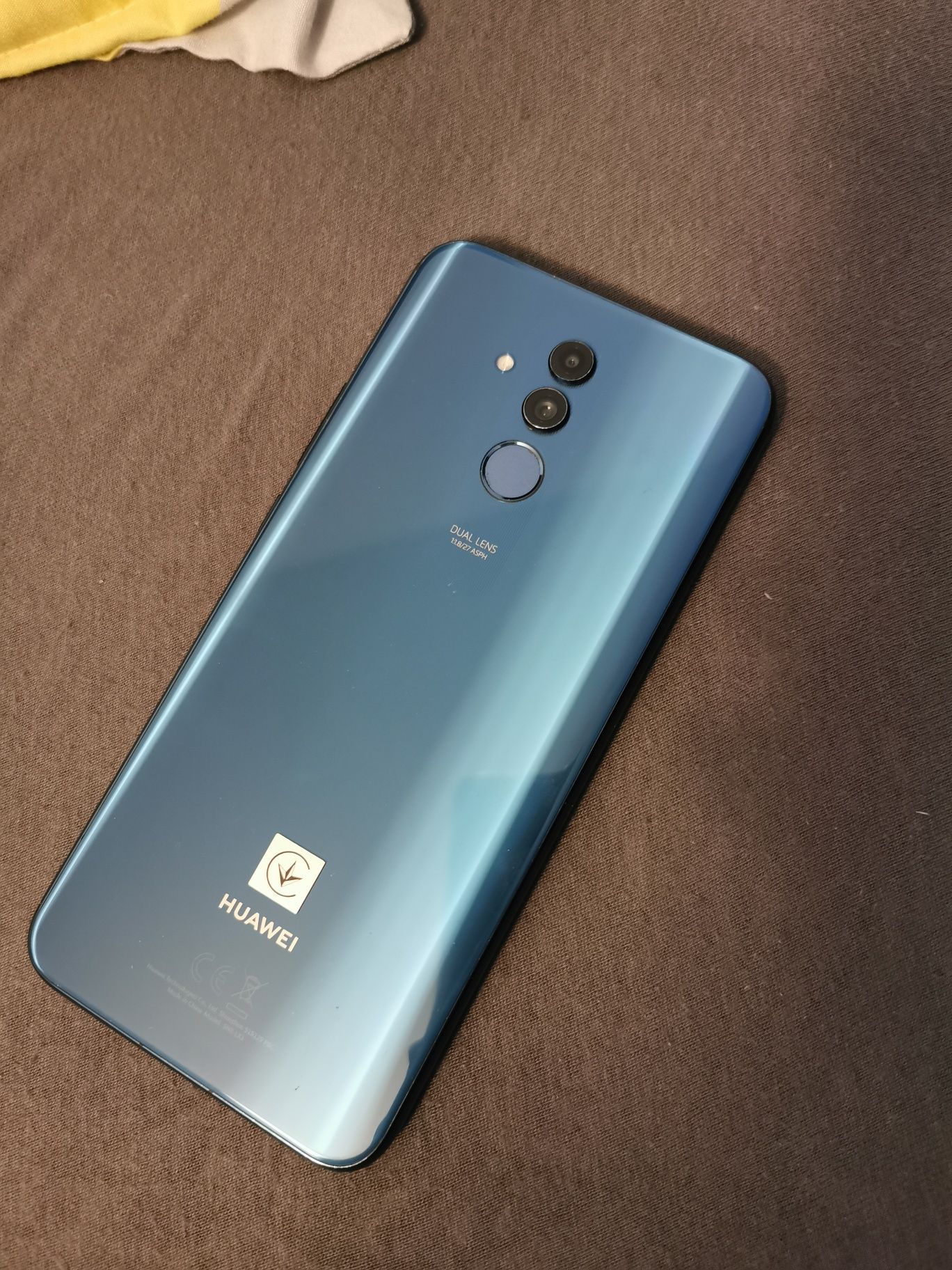 Vând huawei mate 20 lite