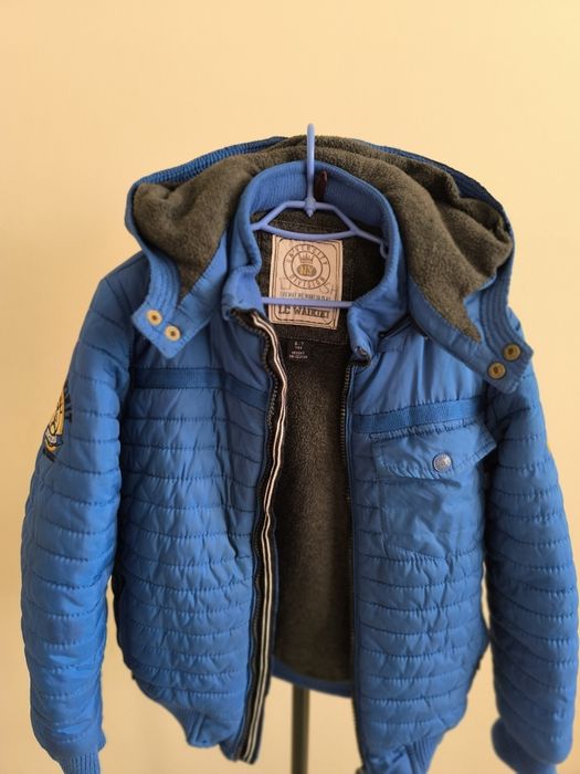 Продам куртку на рост 116-122 см