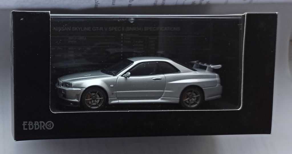Macheta Nissan Skyline GT-R (R34) V Spec II 2000 silver - Ebbro 1/43