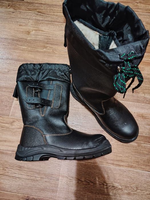 Новые рабочие сапоги