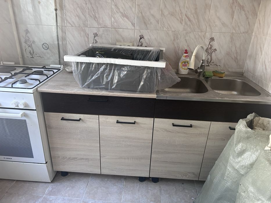 Столешница и шкаф для кухни