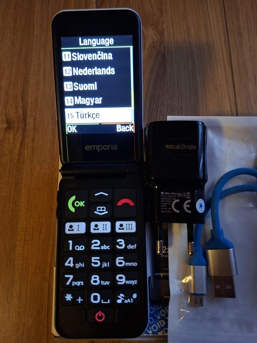 Top Telefon pt seniori,ușor de utilizat.