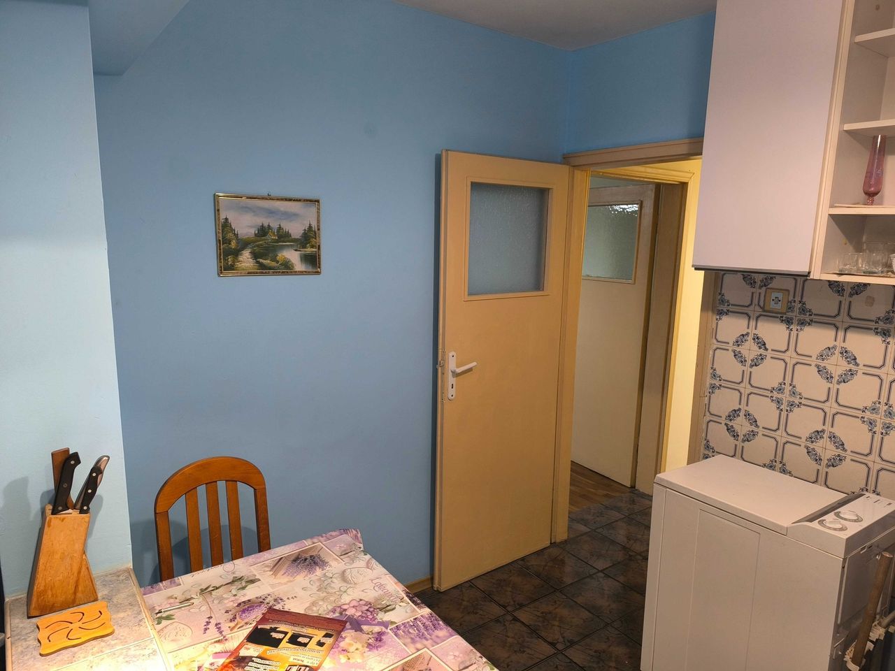 Дава се под наем Двустаен апартамент в Варна, Автогара - 65 кв.м за 357 € - Снимка #3