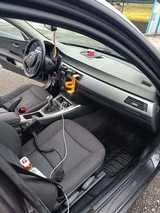 Vand BMW 318 in stare foarte buna