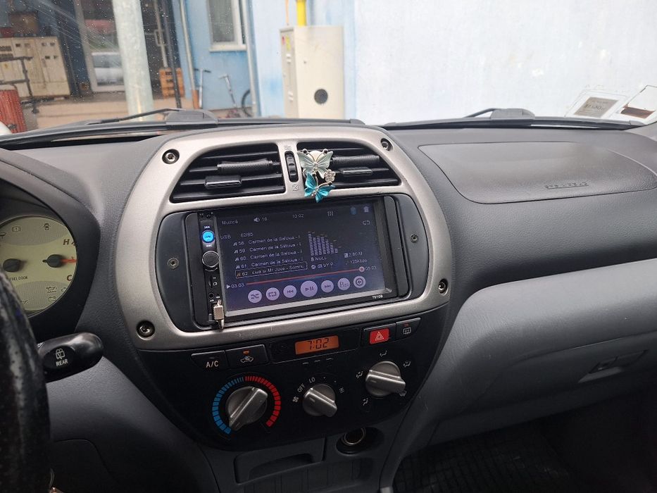Vând Toyota RAV 4