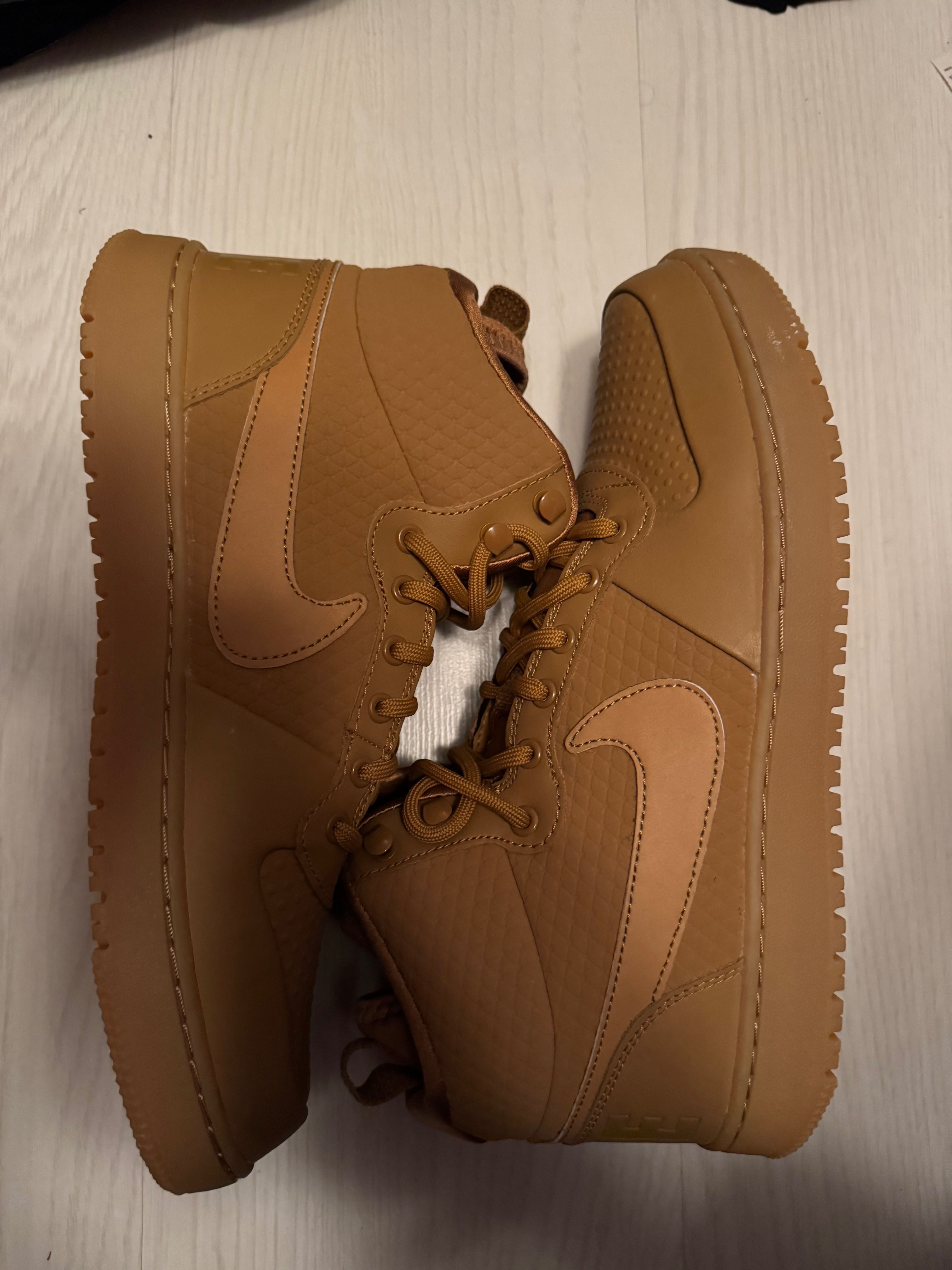 Nike зимни обувки 43