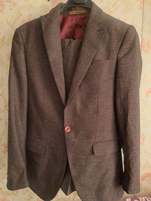 Кастюм бурук сотилади италяниски иккаласихам