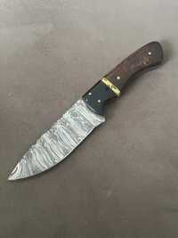 Ловен нож острие от Дамаска стомана дръжка от палисандрово дърво
