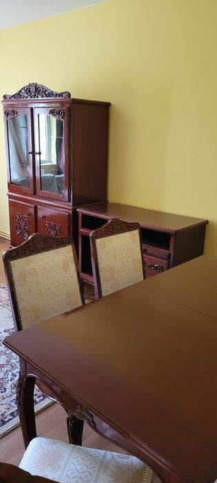 Mobilă de sufragerie