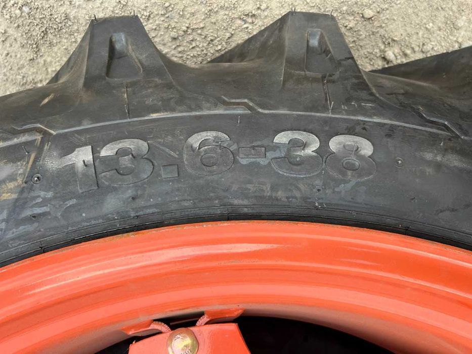 13.6-38 pt tractor U650 cu 10 pr anvelope cu roata completa OZKA