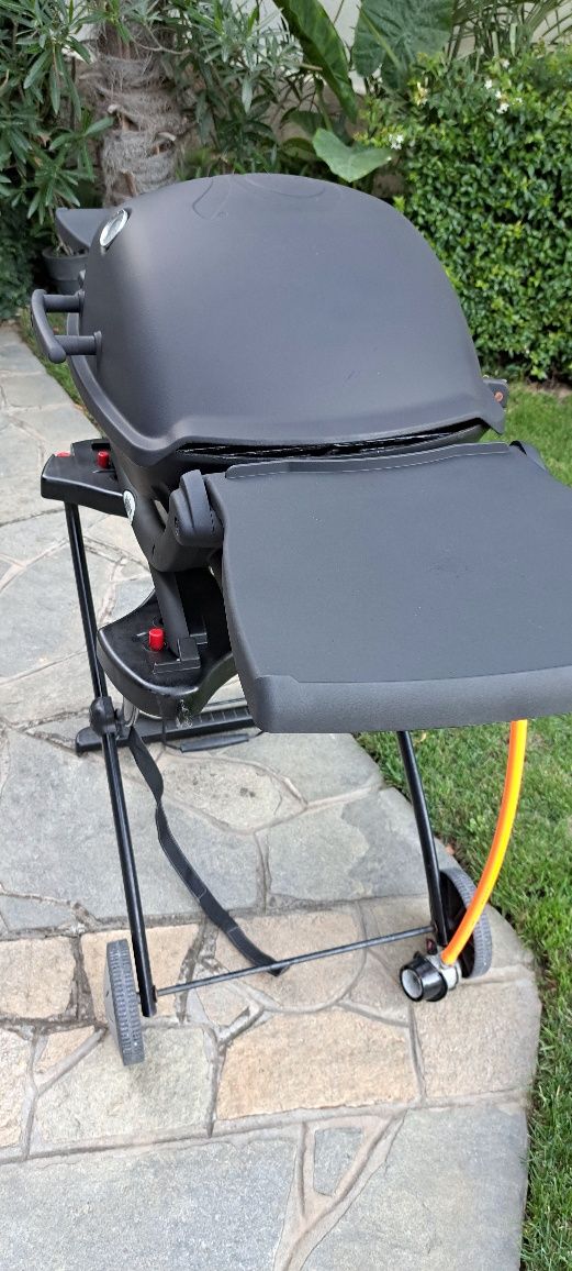 Газово барбекю Weber Q2200.