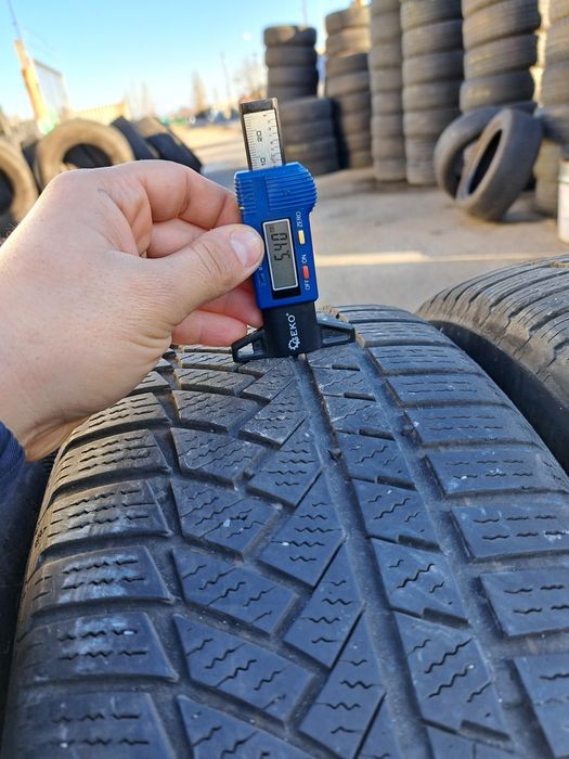 Anvelope de iarna 215-55r17 Continental