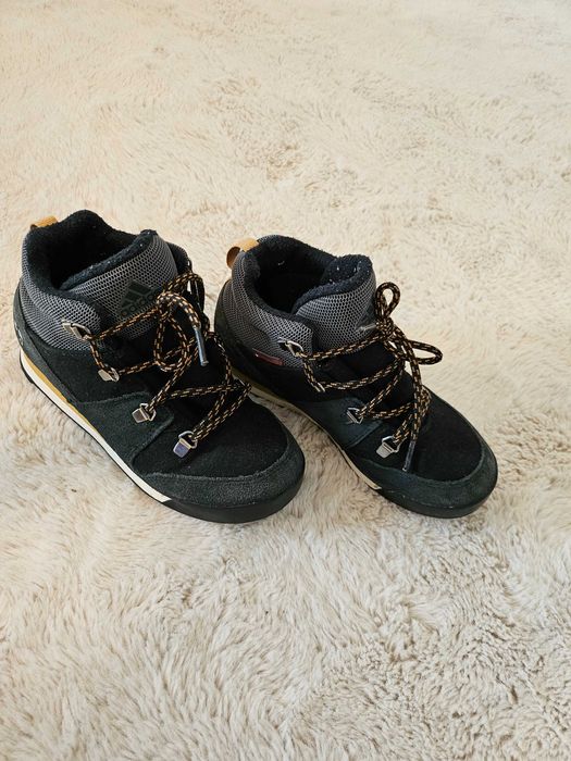 Зимни апрески Adidas