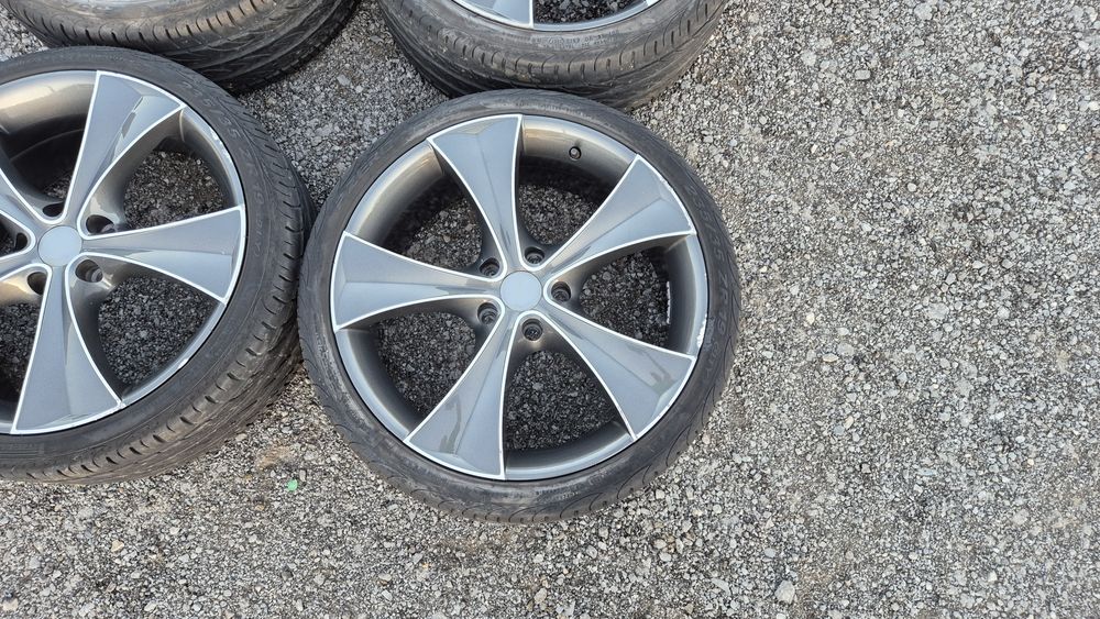 Джанти CARMANI 5/114.3 Toyota,Mitsubishi,Nissan 5x114.3

Употребявани,