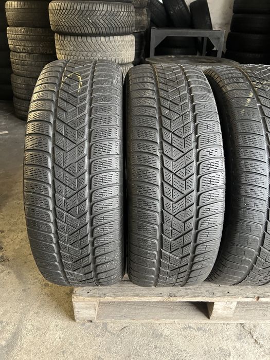 4 anvelope de iarna 235/55/19 pirelli!