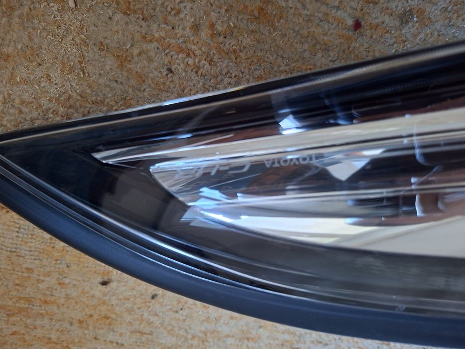 Ляв фар Toyota C-HR 2020 - 2023