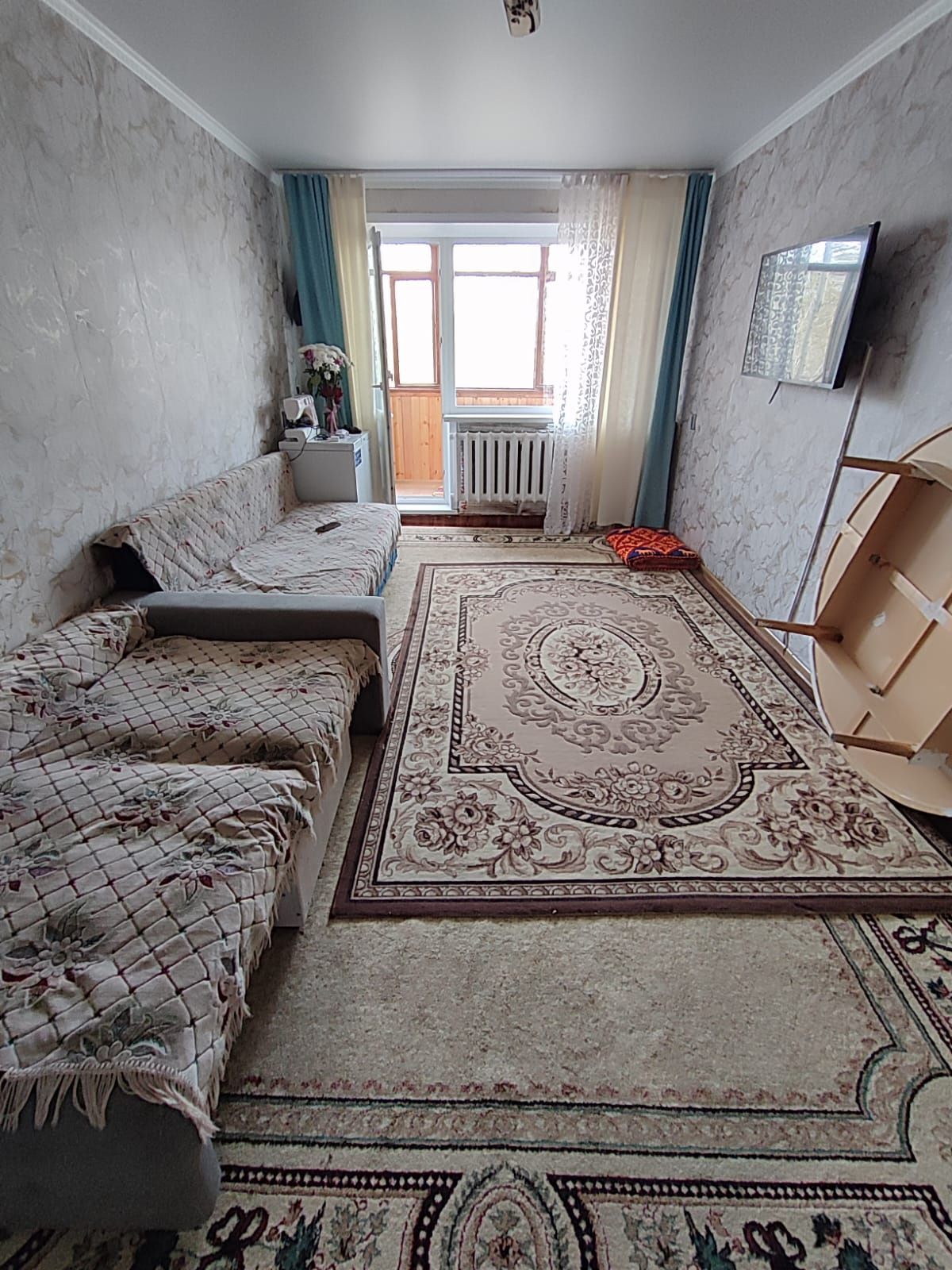 Продам 2 х комн.  квар. 4-8, 3 этаж.
