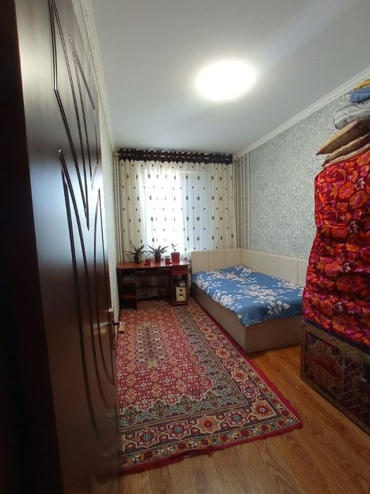 3 xonali kvartira sotiladi