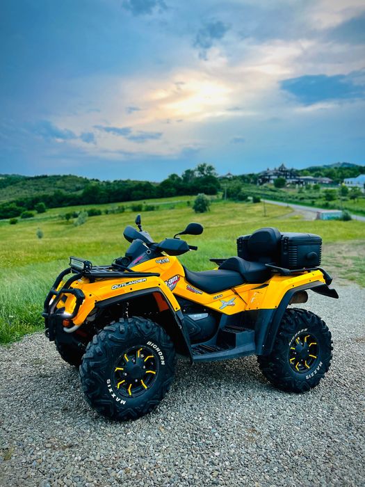 Vând Can Am 800r