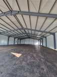 Vand hala pe structura metalica