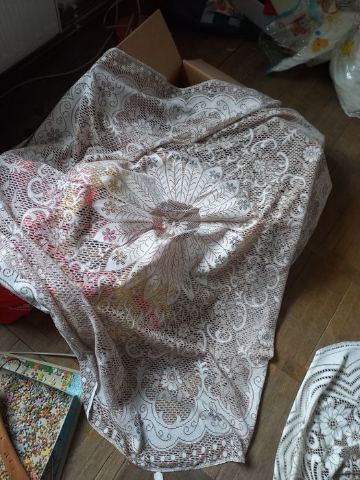 Fete de masa rotunde