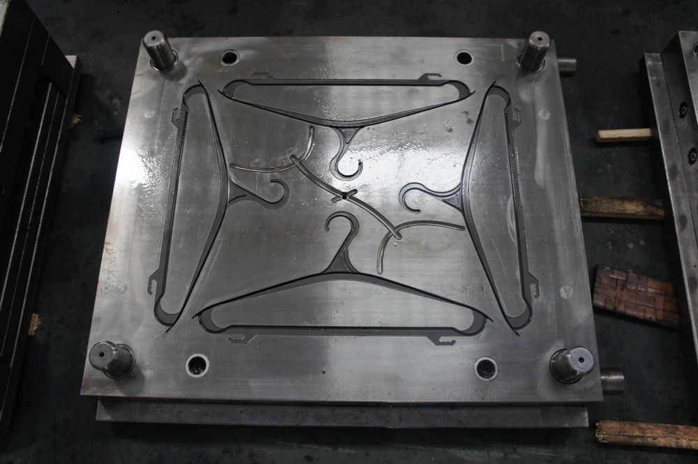 Хар хил турдаги колибларни  ясаш, ва ремонт килиш хизмати