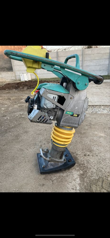 Inchiriez mai compactor, placa compactoare , picamer ,