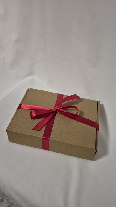 Коледен подарък - чорапи и плюшена играчка в кутия