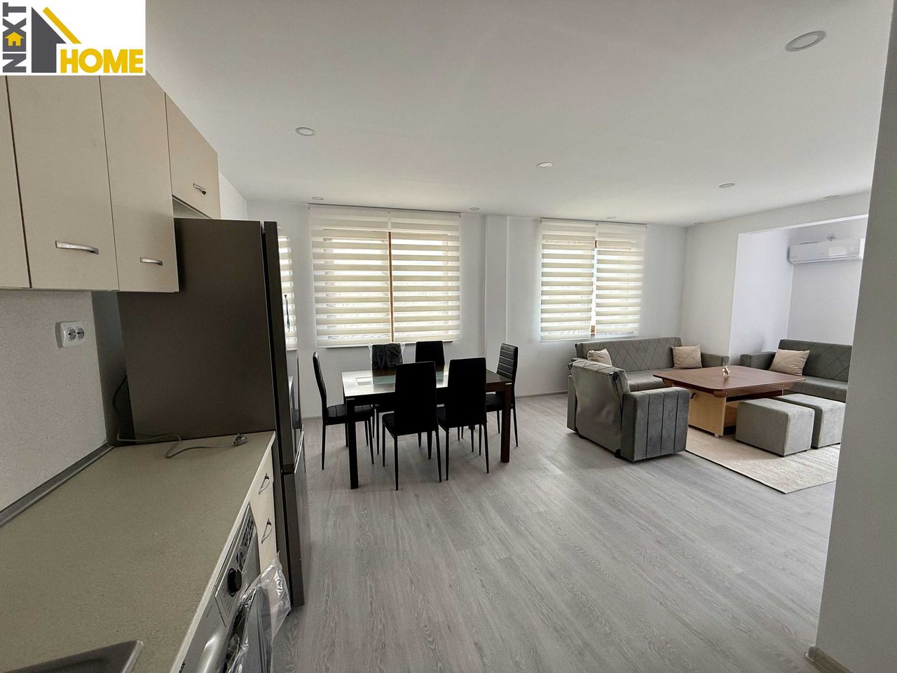 Продава се Тристаен апартамент в Асеновград - 146 кв.м за 1316 €/кв.м - Снимка #1