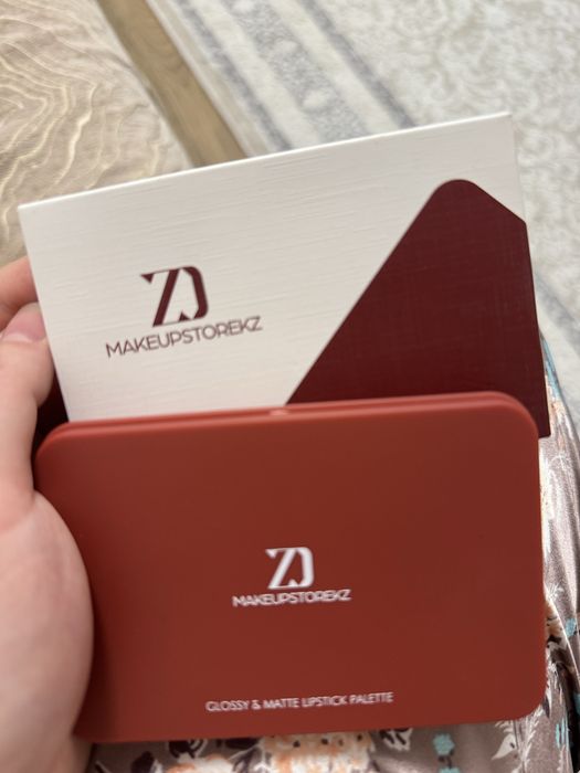 MAKEUPSTOREKZ Glossy and Matte палетка помад для губ