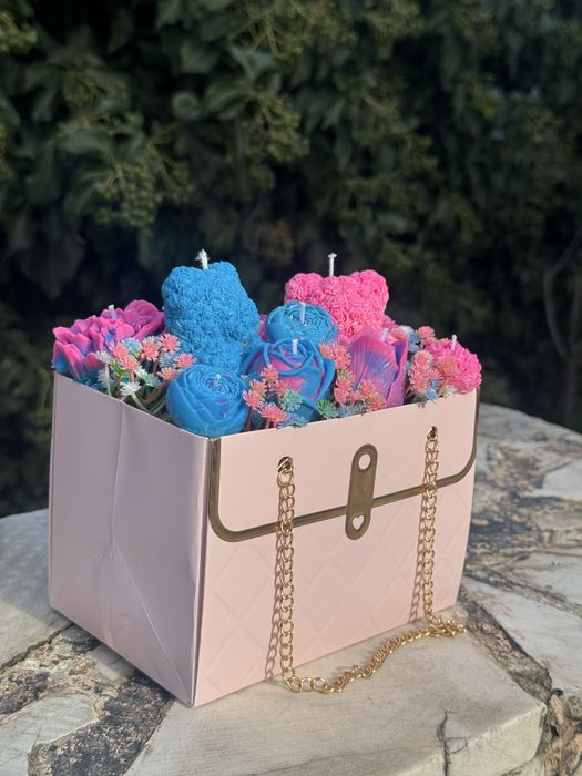 Ръчно изработени букети от свещи